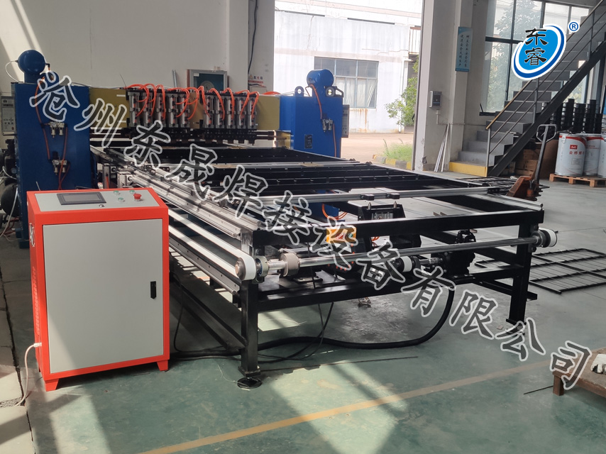 雙工位排焊機安裝現場